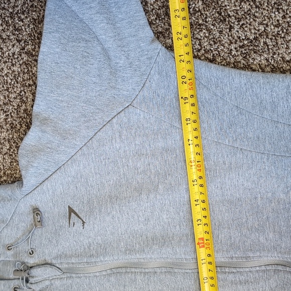 Gymshark gray Zip-Up Hoodie Size Medium - Picture 8 of 14